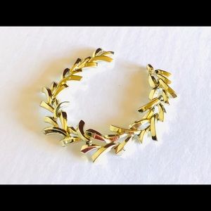 Gorgeous Gold Vintage Mid Century Link Bracelet